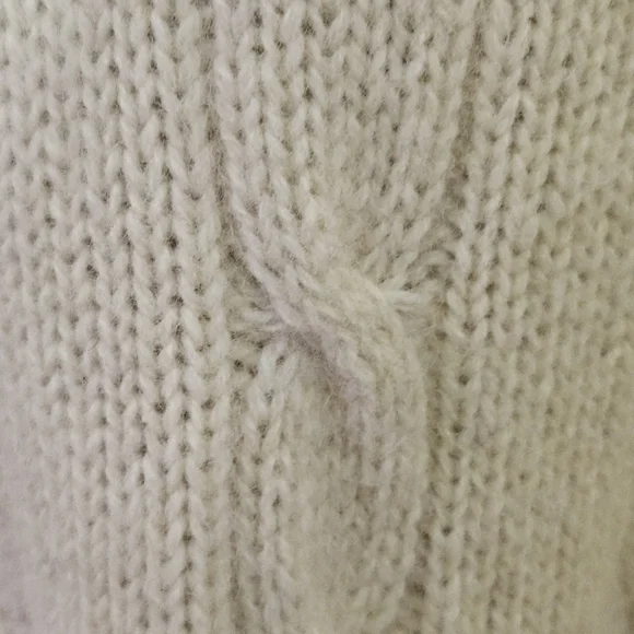 Brandy Melville NIKKI Cream/Red/Navy Cable Knit Oversized Wool Sweater,One Size - Picture 8 of 16